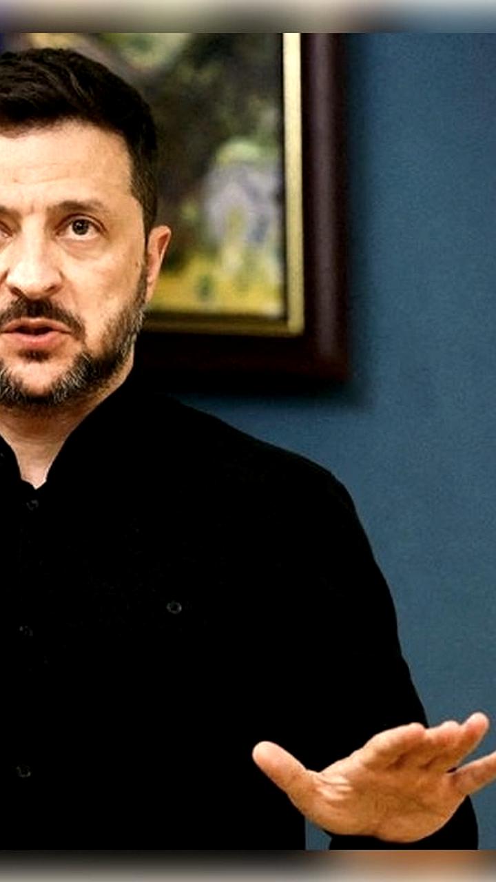 Азаров предсказывает уход Зеленского и переход власти к Стефанчуку