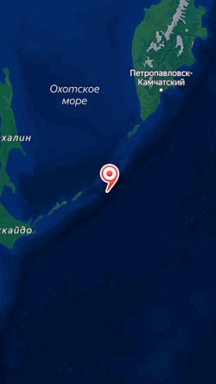 Землетрясение магнитудой до 6.5 зафиксировано у Курильских островов