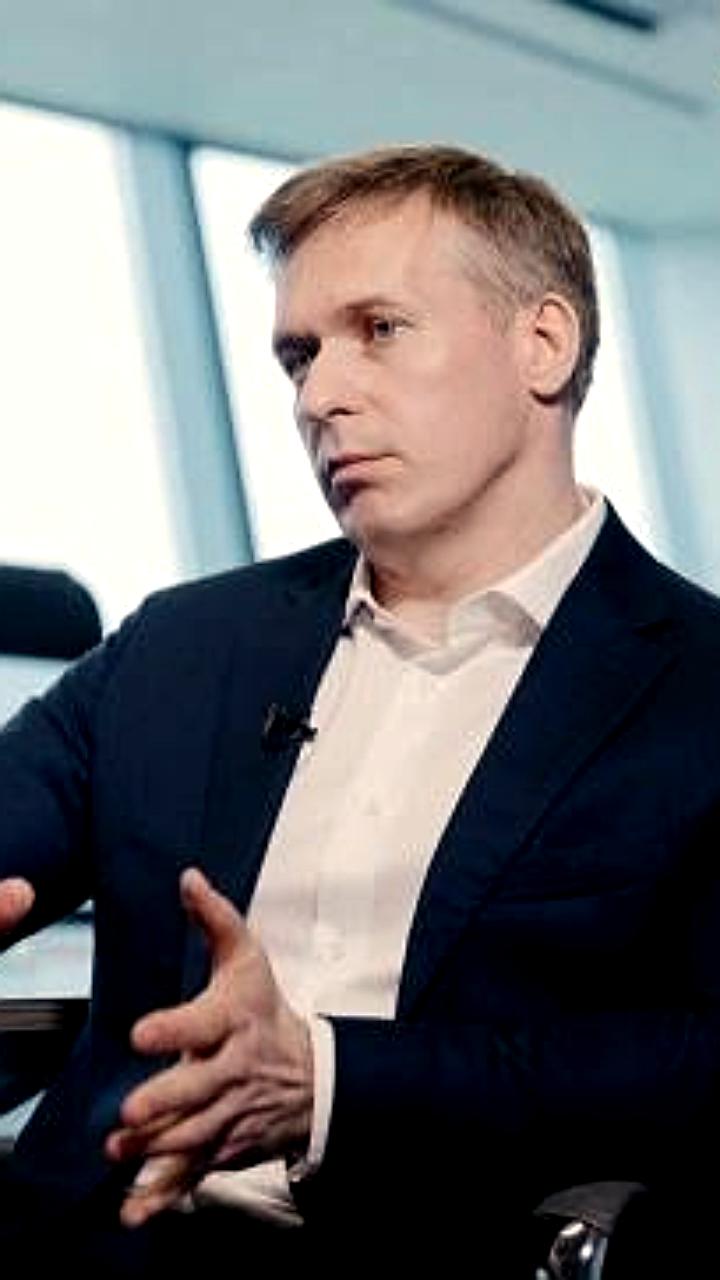 «Почта России» перенесла сроки выхода из убытков на 2026 год, сообщает Михаил Волков