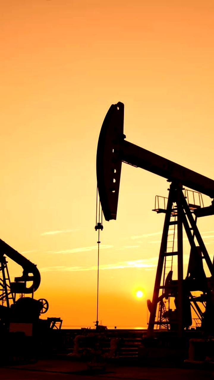 Снижение нефтяного экспорта России в мае на фоне мирового избытка предложения