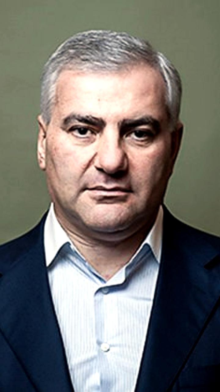 В Ереване арестован бизнесмен Самвел Карапетян на фоне критики властей
