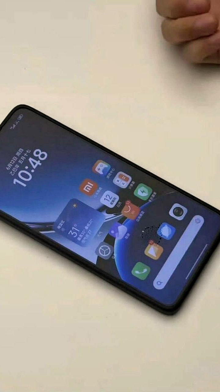 Xiaomi представила смартфон REDMI K80 Ultra и планшет REDMI K Pad с новыми технологиями