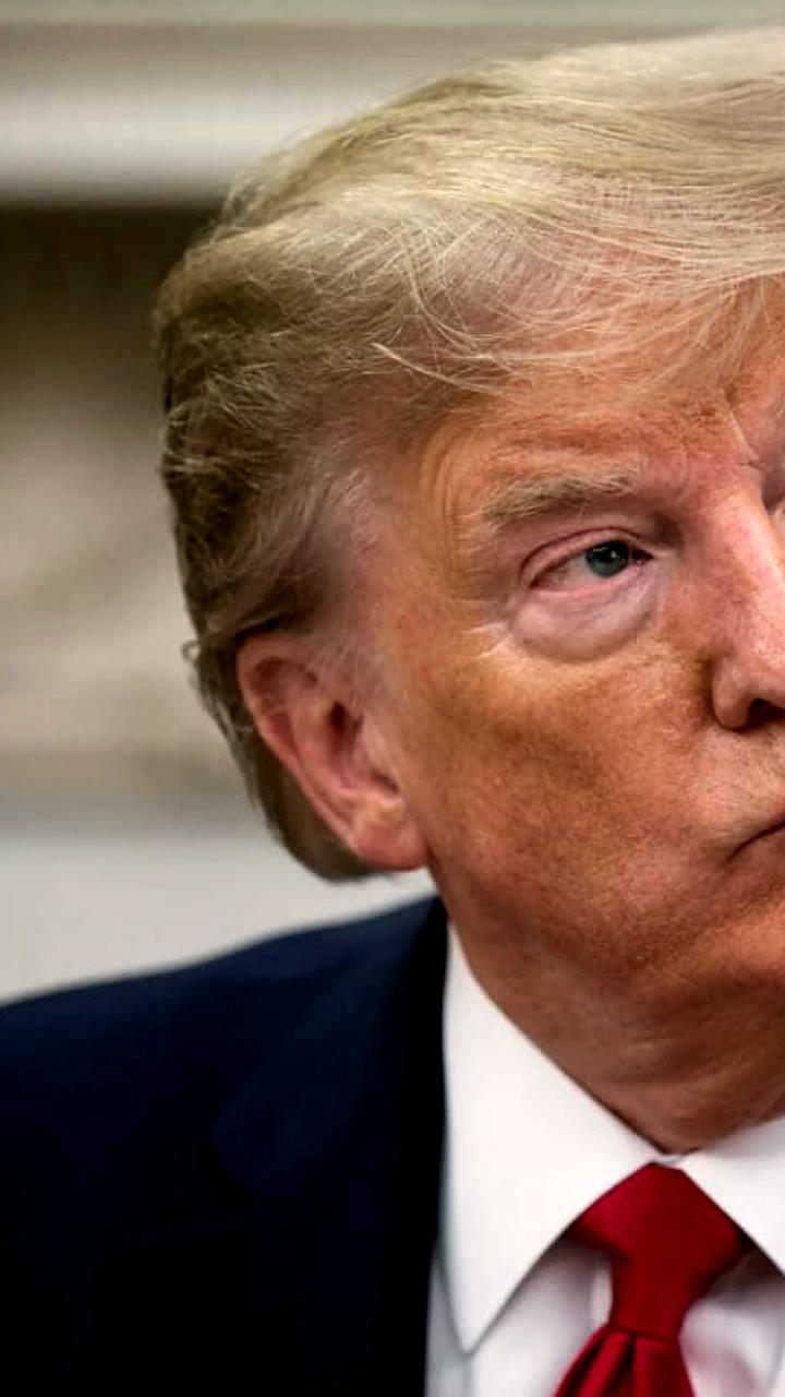 Дональд Трамп готовится к срочному обращению