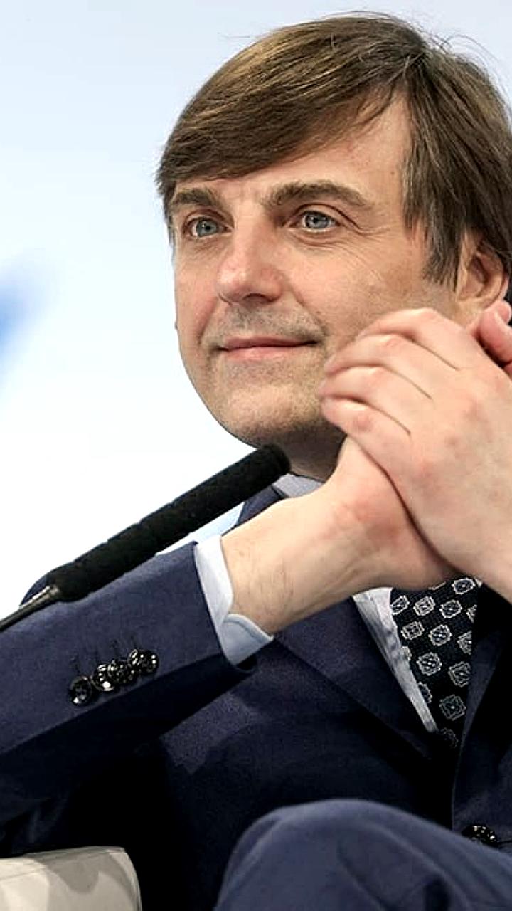 Сергей Кравцов о реформе образования: новые стандарты и повышение зарплат учителей