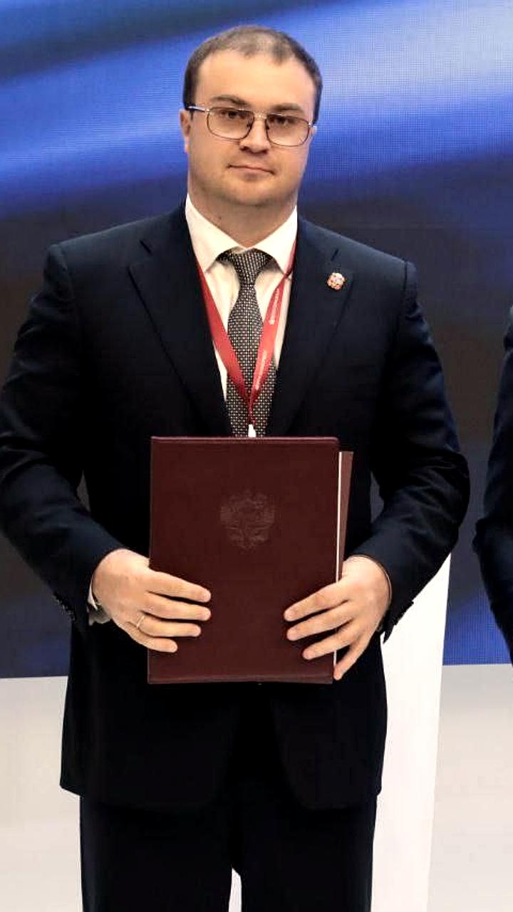 Виталий Хоценко и Анатолий Бублик подписали соглашение о переселении соотечественников в Омскую область