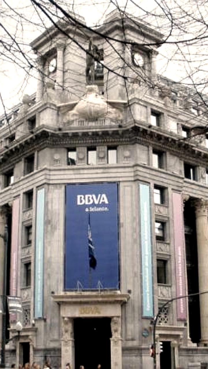BBVA рекомендует инвестировать в криптовалюту для улучшения доходности портфелей