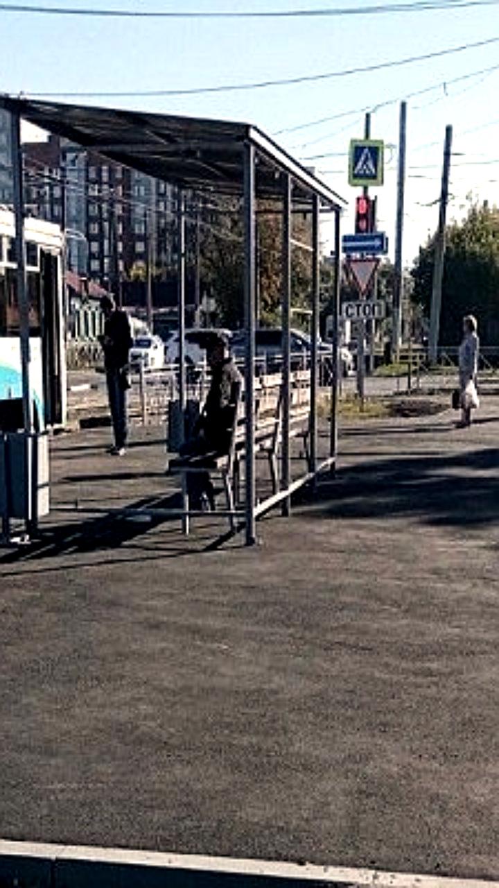 Обновление остановок общественного транспорта в Омске и Костроме