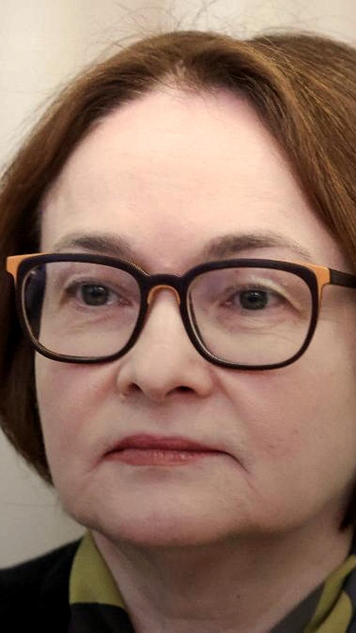 Набиуллина призывает к поиску новой модели роста экономики на ПМЭФ-2025
