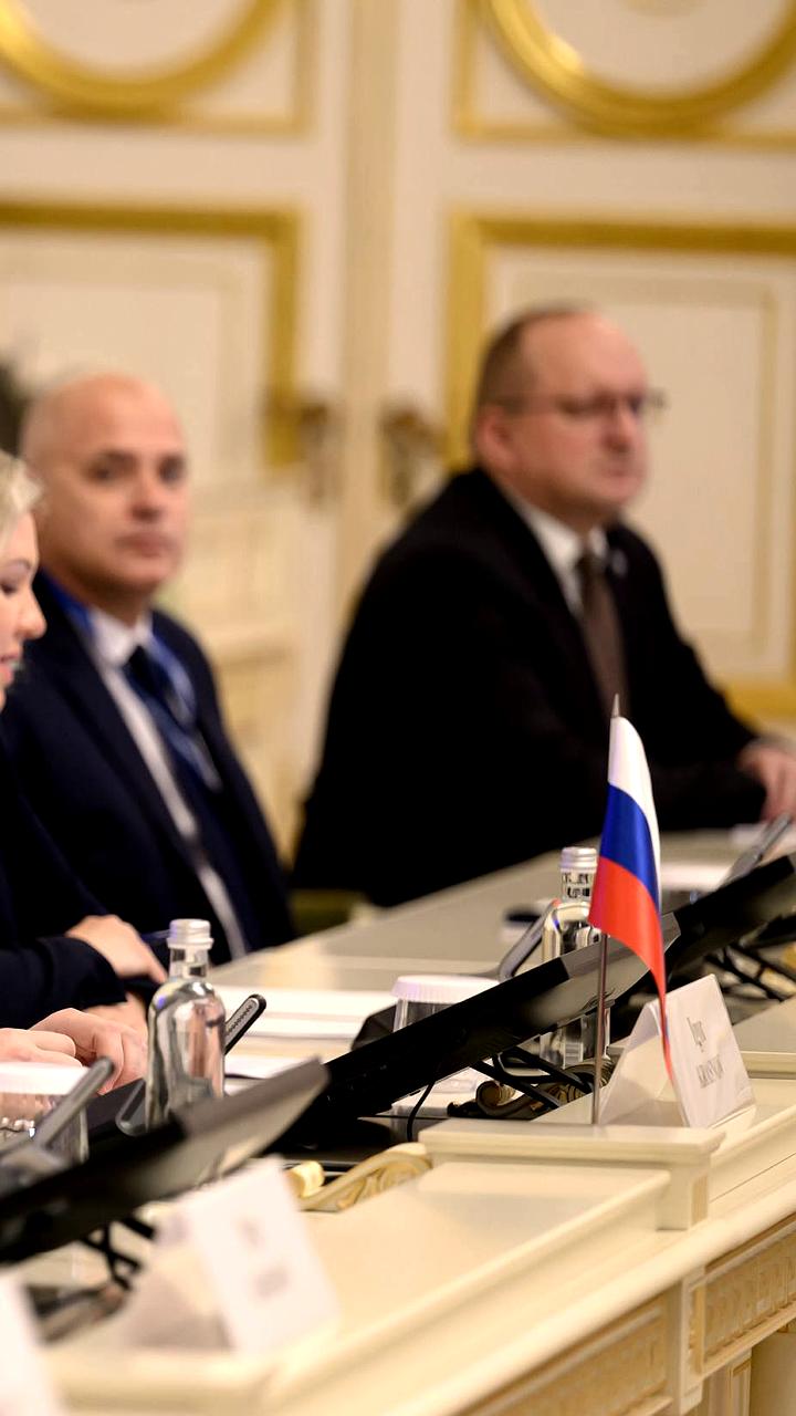 Генеральные прокуроры России и Турции обсуждают защиту инвесторов на ПМЭФ