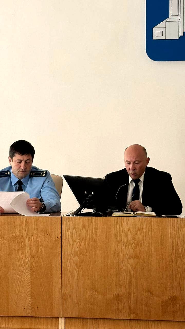Прокуратура привлекает к ответственности должностных лиц за нарушение сроков рассмотрения обращений граждан в Сочи и Ставрополе