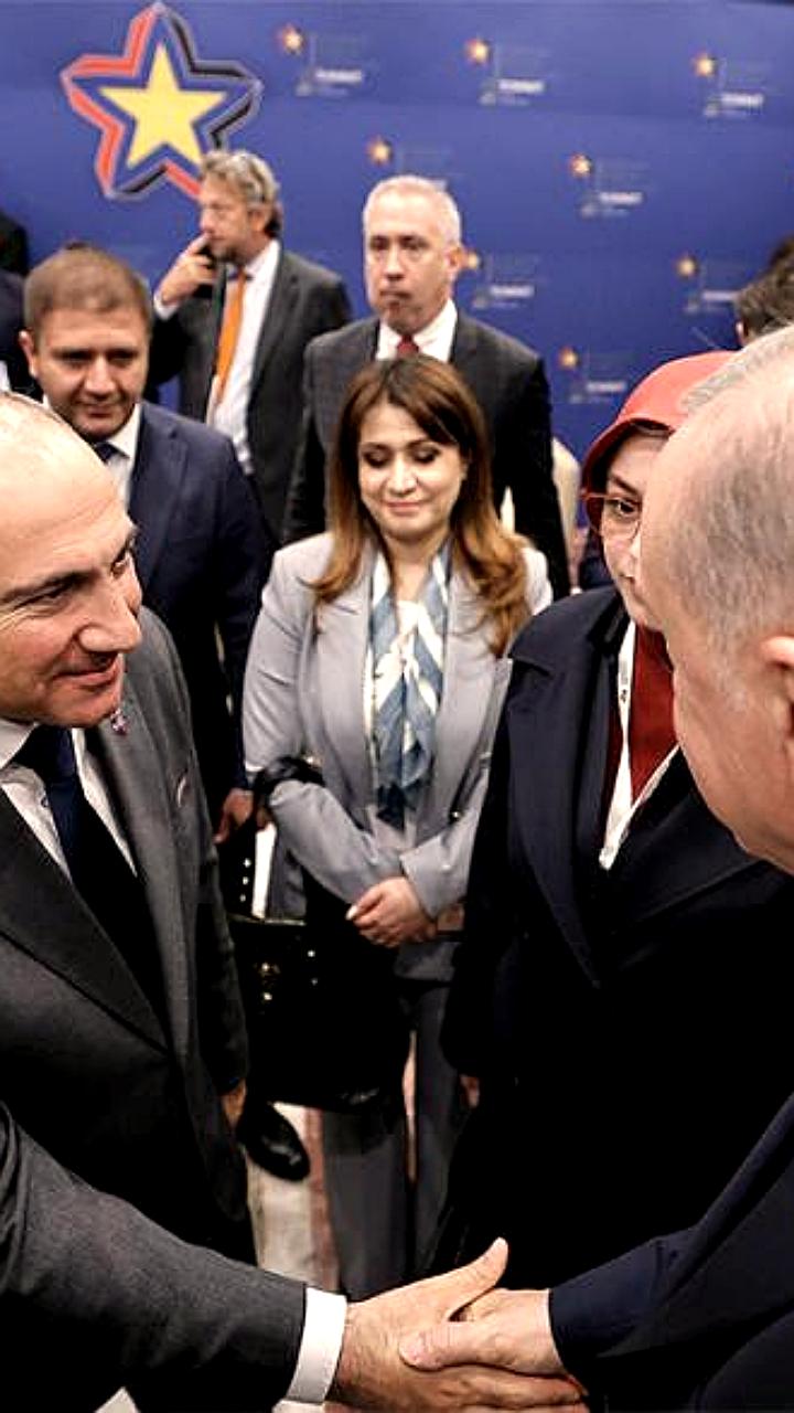Пашинян посетит Турцию для обсуждения мирного договора с Азербайджаном