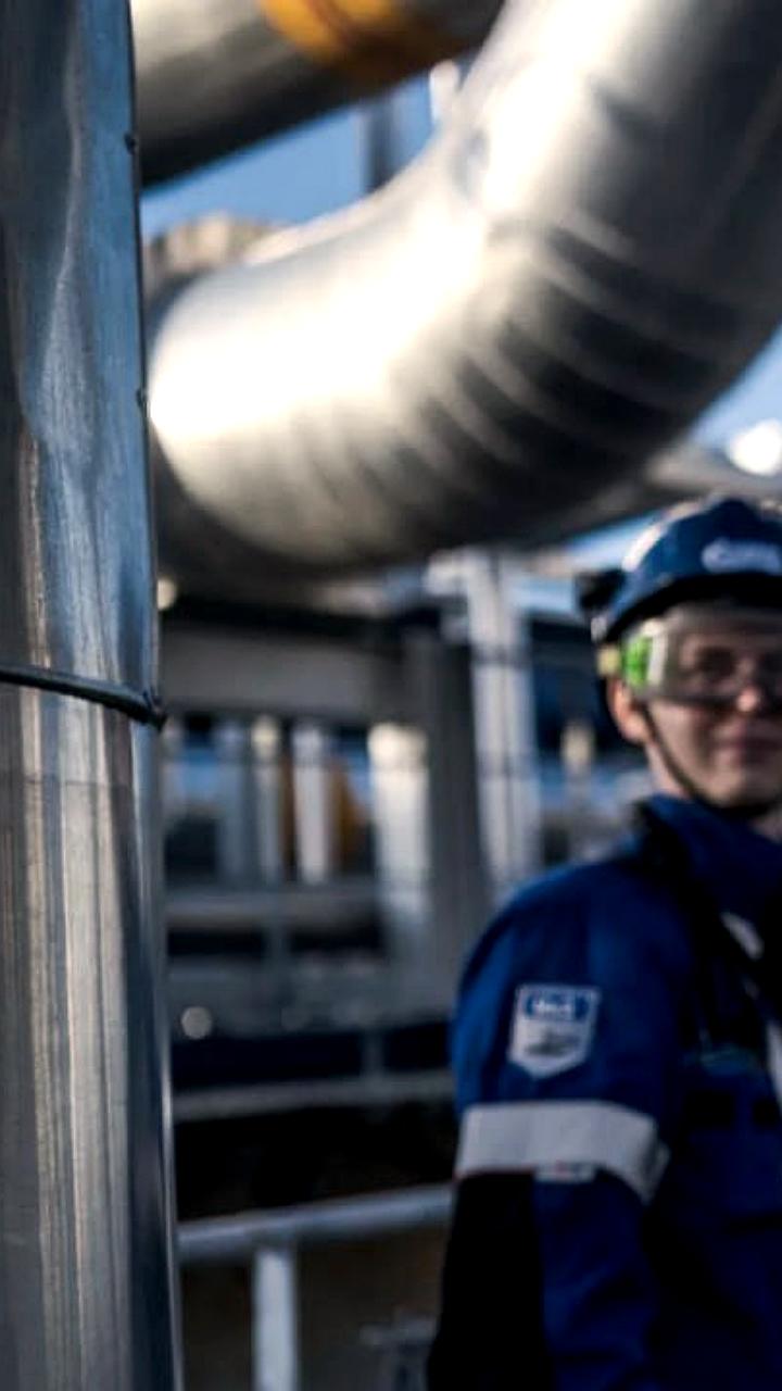 ОПЕК+ увеличивает добычу нефти на фоне роста спроса летом, заявил Александр Дюков