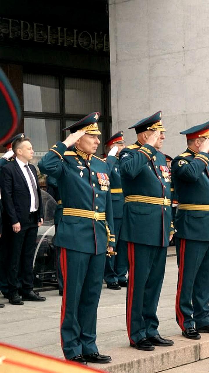 Выпуск 193 воспитанников довузовских учреждений МО РФ на Соборной площади
