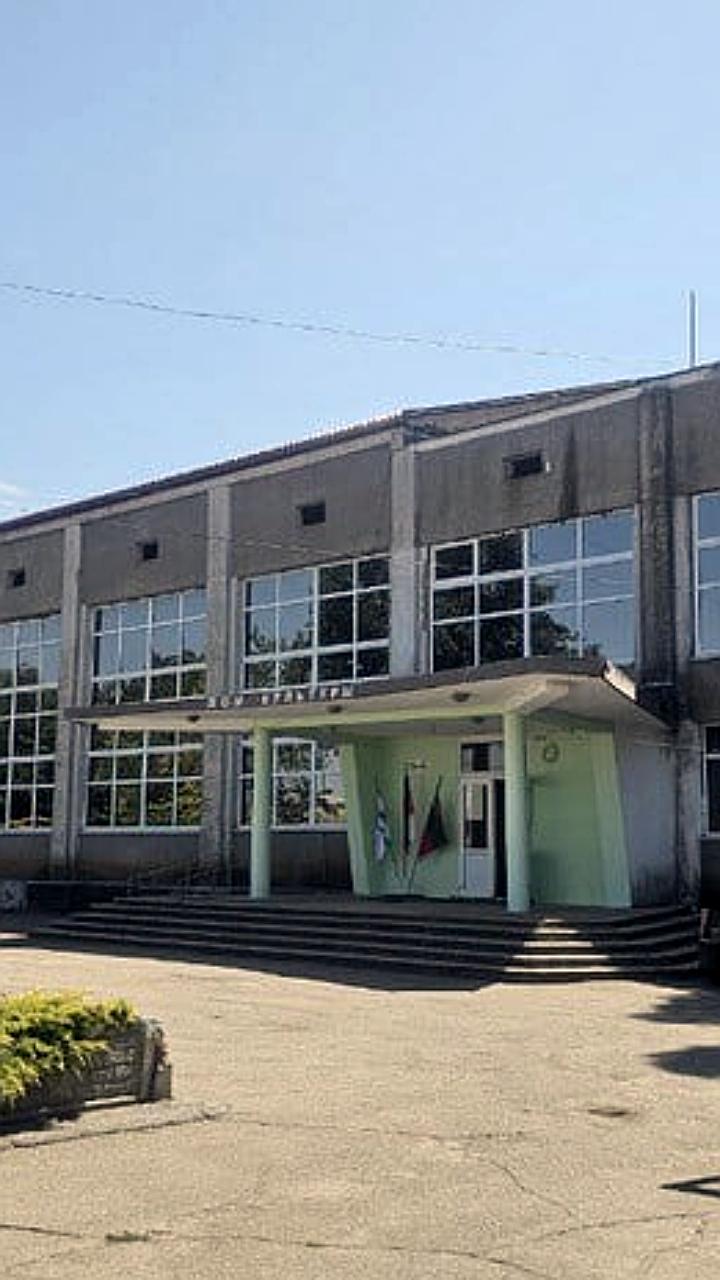 Вакансии и матподдержка для работников культуры в Липецкой и Калининградской областях