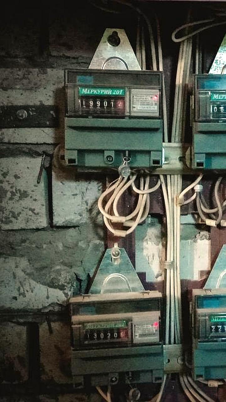 Гдовский район и округа остаются без электричества из-за аварий и циклона