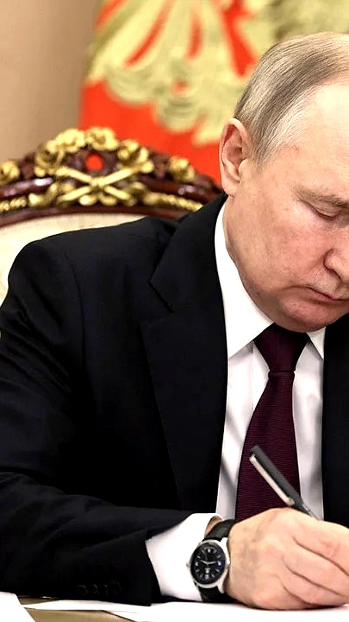 Путин утвердил увеличение бюджета России на 2025 год на 829 млрд рублей