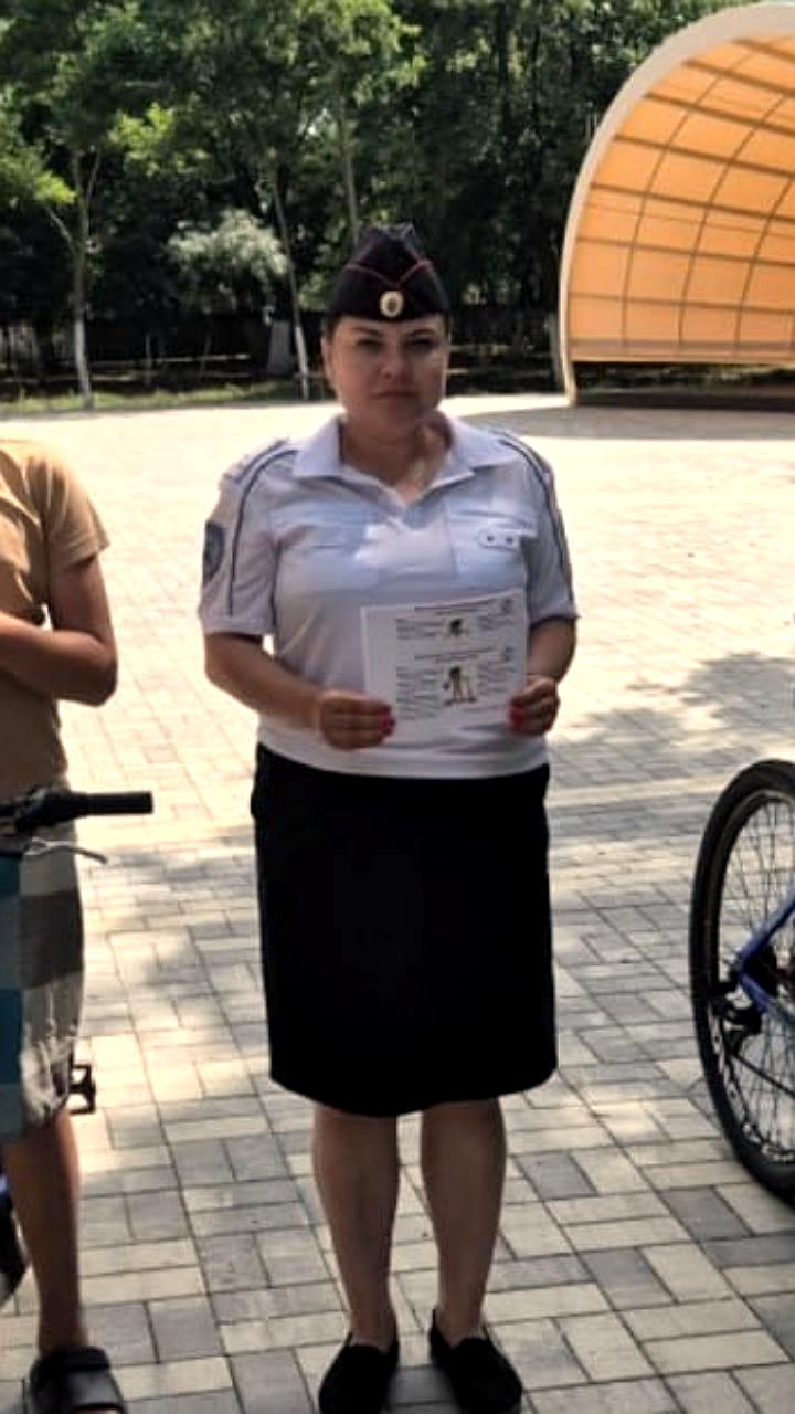 Госавтоинспекция проводит акции по безопасности дорожного движения в Орехово-Зуево и Геническом парке