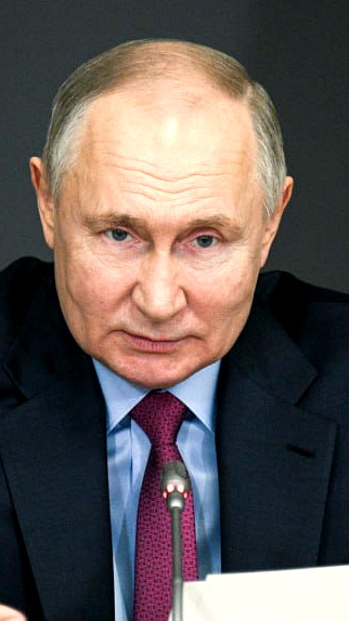 Путин поручил определить налоговые стимулы для инвесторов до октября