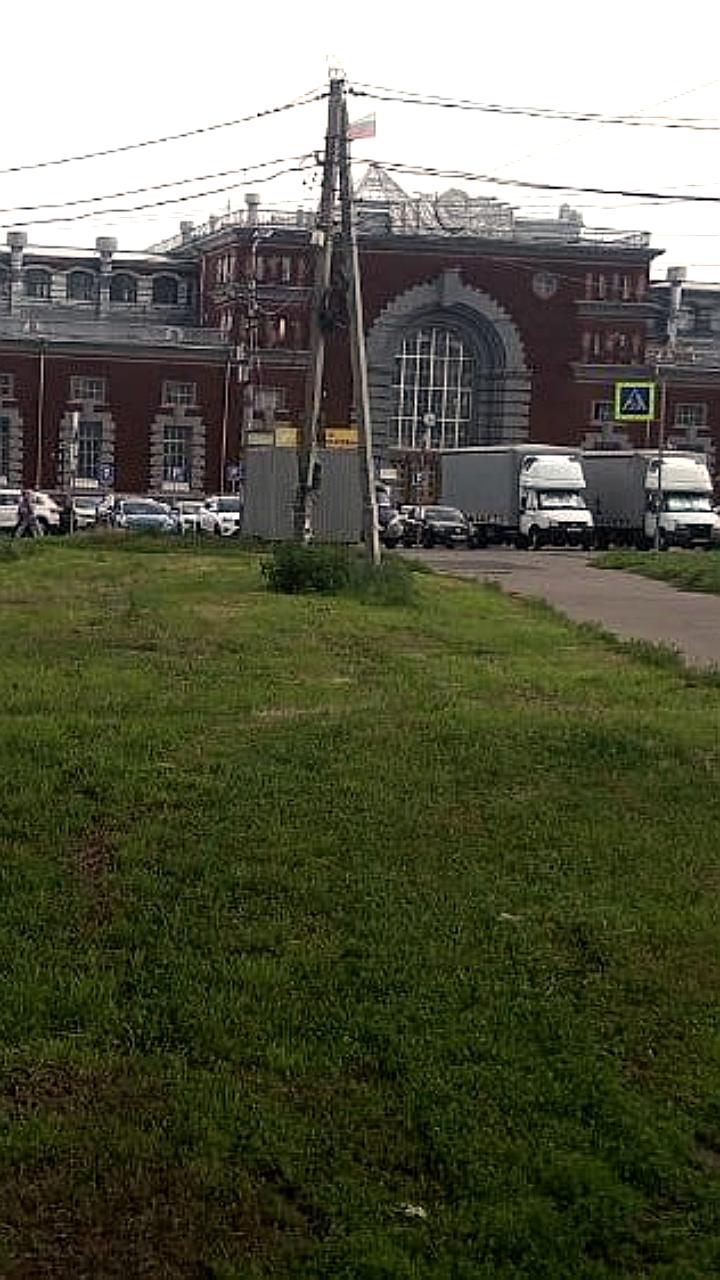 В Курске продолжаются работы по уборке общественных территорий