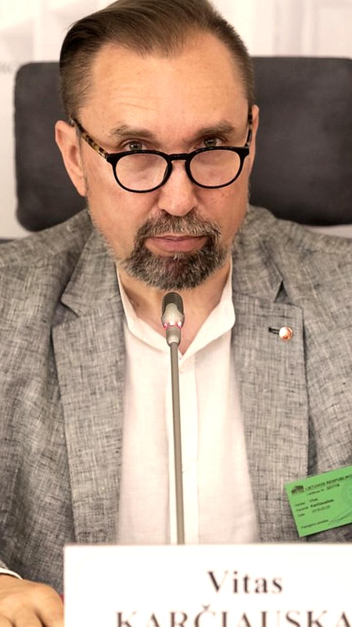 Комиссия по десоветизации в Литве уходит в отставку после потери доверия