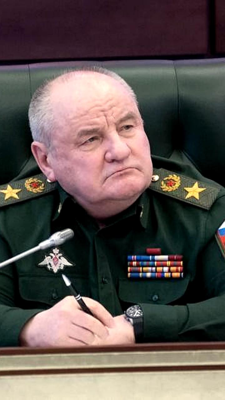 Бывший замминистра обороны Павел Попов в тяжелом состоянии после перевода в больницу