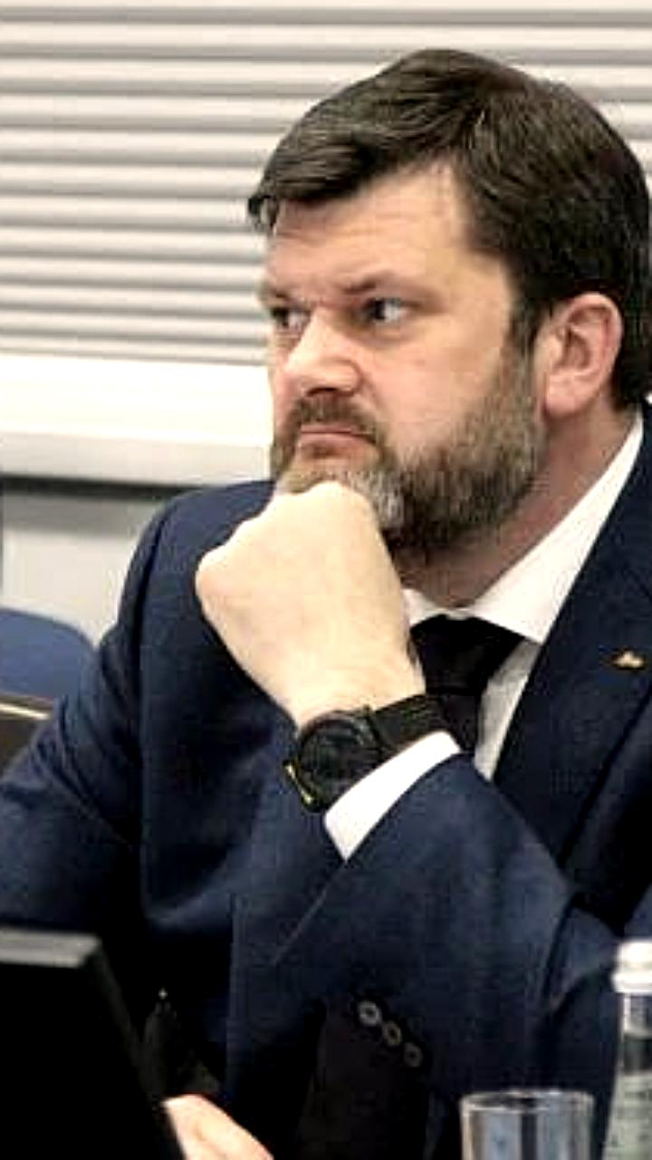 Илья Курилов прекращает полномочия депутата Тульской областной Думы