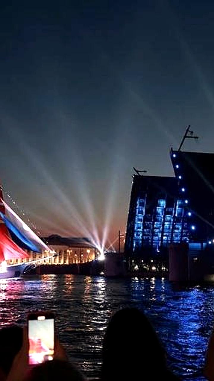 Прогноз погоды на «Алые паруса» в Петербурге: прохладно, но без дождя