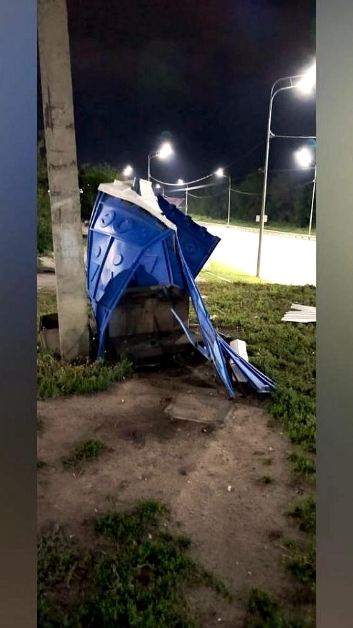 В Воронеже группа мужчин взорвала биотуалет
