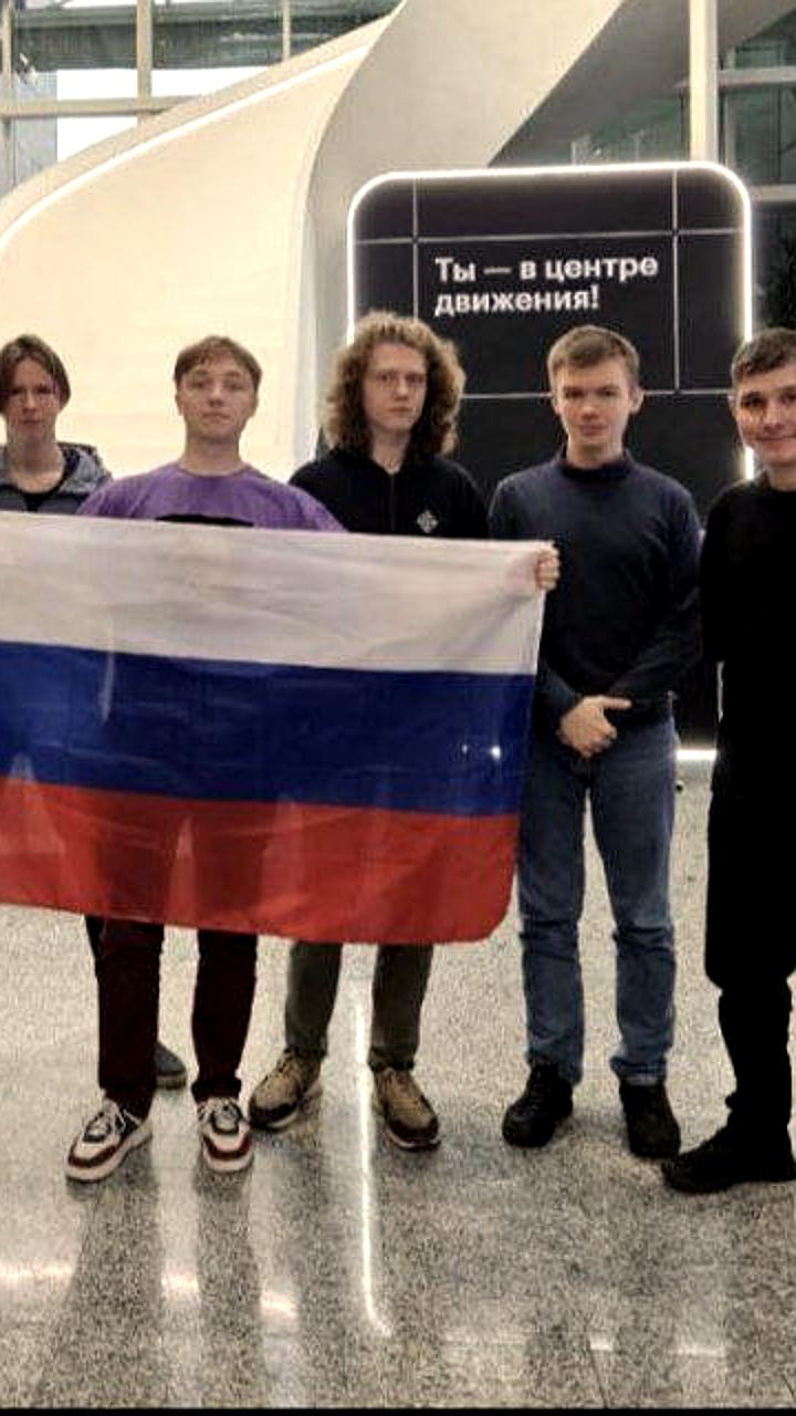 Учащиеся из Копища завоевали золото на Российской Робототехнической Олимпиаде-2025