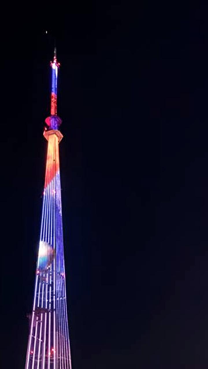 Праздничная иллюминация на телебашнях Новосибирска и Омска в честь Дня города и Дня молодежи