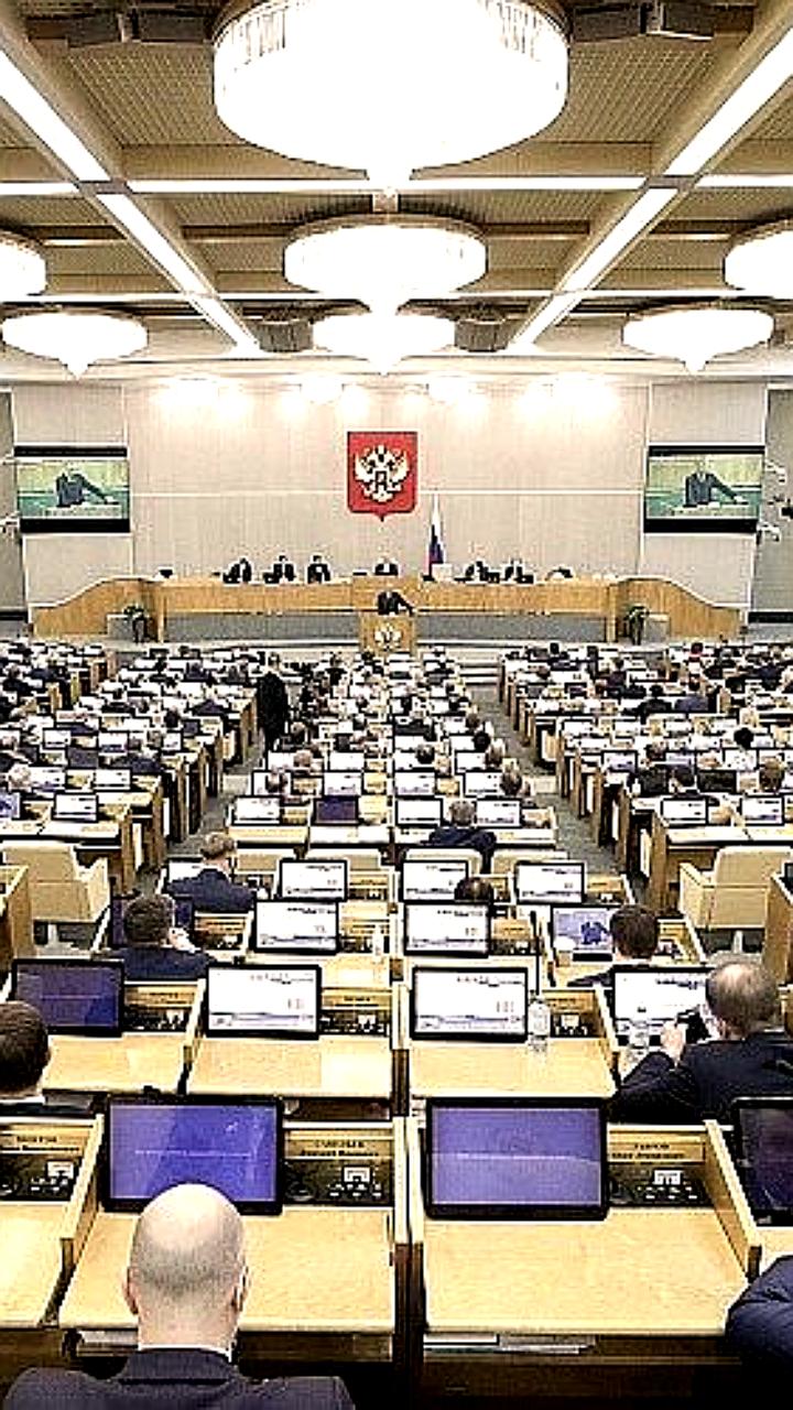 Госдума предлагает авиакомпаниям информировать пассажиров о задержках рейсов бесплатно