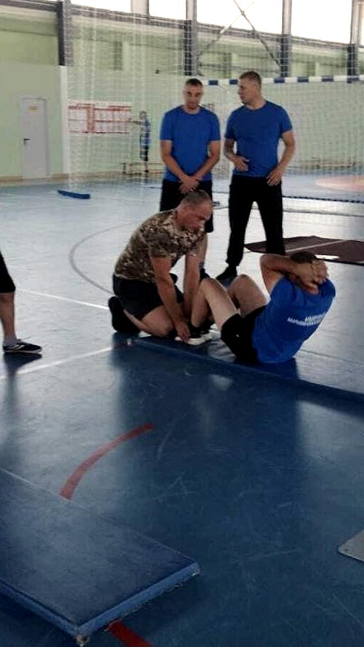 Городской спортивный праздник 'ГТО - физкультура для всех!' собрал 200 детей на стадионе 'Восток'