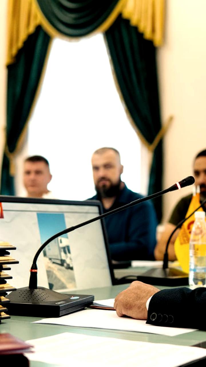 В Иркутске определяются кандидаты на выборы губернатора и мэра района
