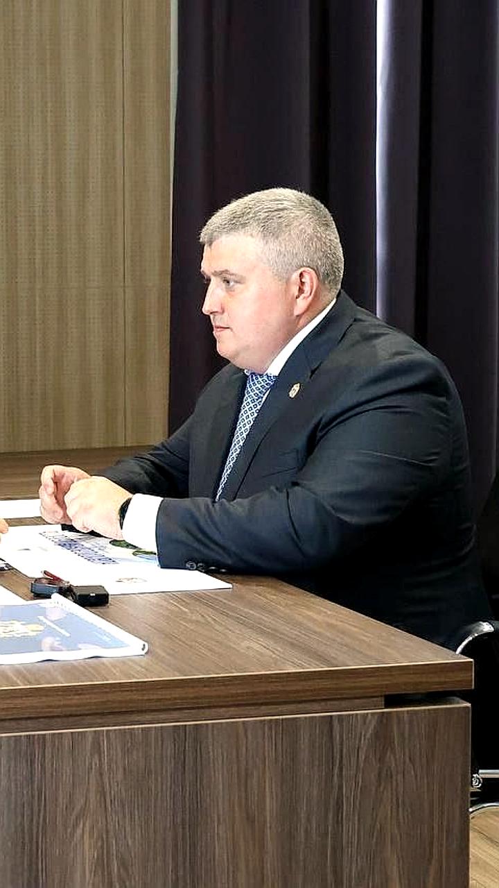 Денис Мантуров посетил Новгородскую область для поддержки высоких технологий
