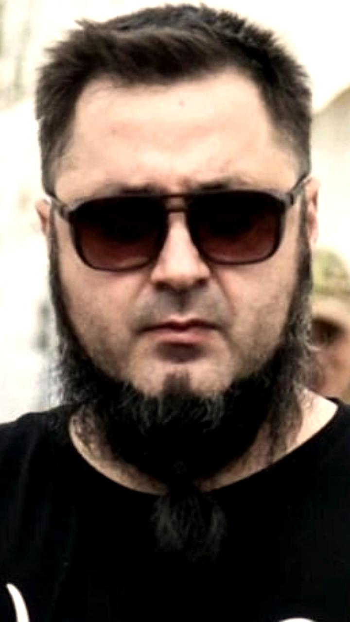 Суд в Украине приговорил блогера Акима Апачева к 12 годам лишения свободы
