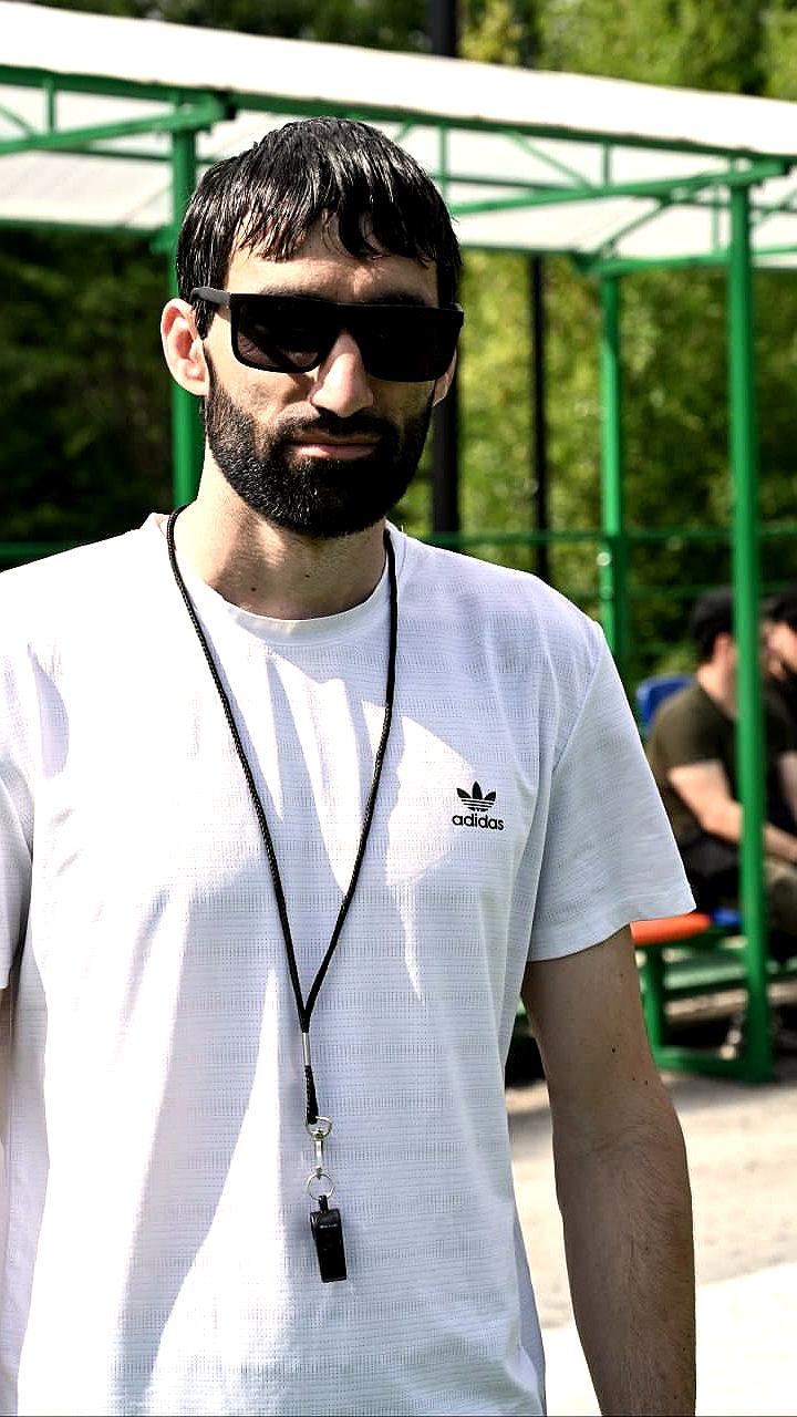 Товарищеский турнир по волейболу сидя в Тюмени: ветераны СВО против молодежи