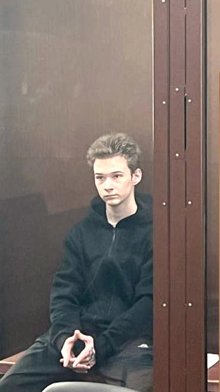 Сын актёра Вадима Демчога осуждён на 2 года за мошенничество