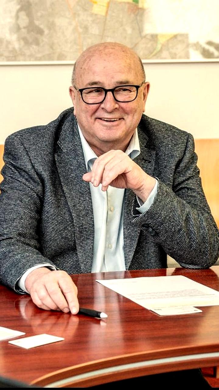 Мэр Каунаса Висвалдас Матийошайтис снова попал в ДТП, сбив пешехода на переходе
