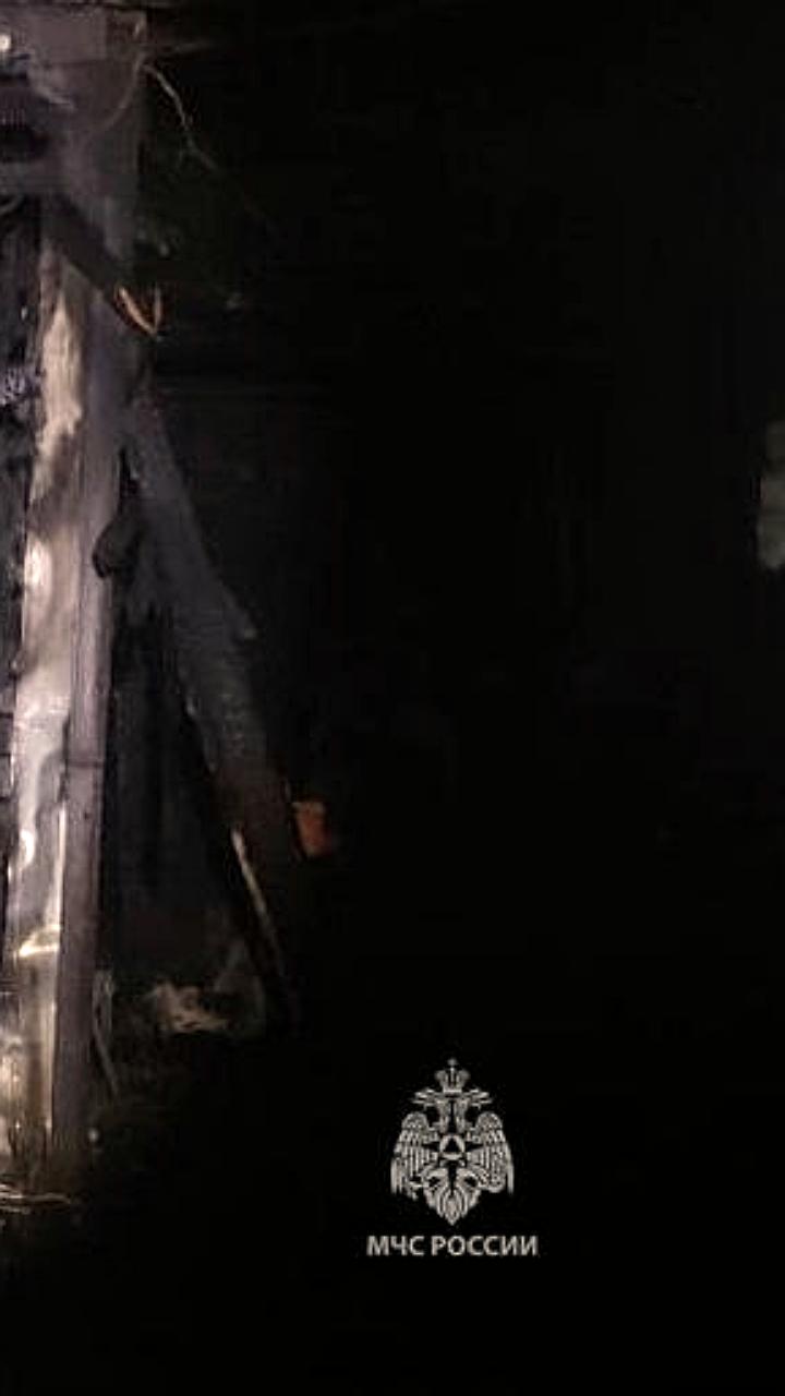 Пожар на овощебазе в Коряках: пострадал мужчина
