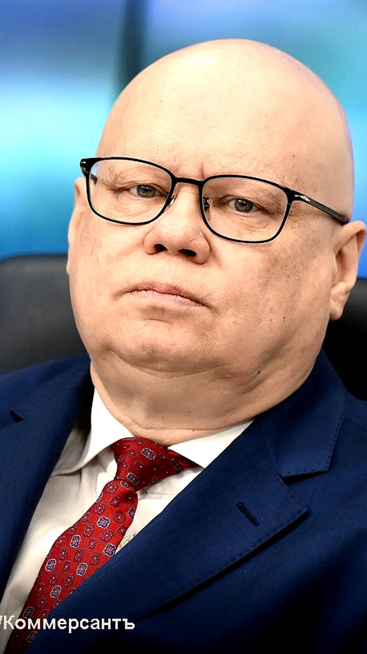 Алексей Лавров уходит на пенсию после 14 лет работы в Минфине