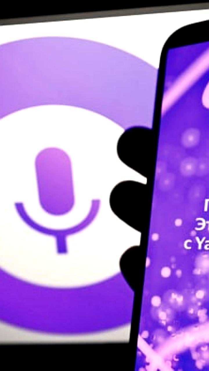 «Яндекс» делает нейросеть «Алиса» бесплатной для привлечения пользователей