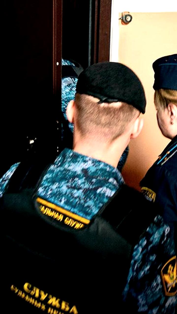 Должники погасили задолженности после угрозы ареста имущества