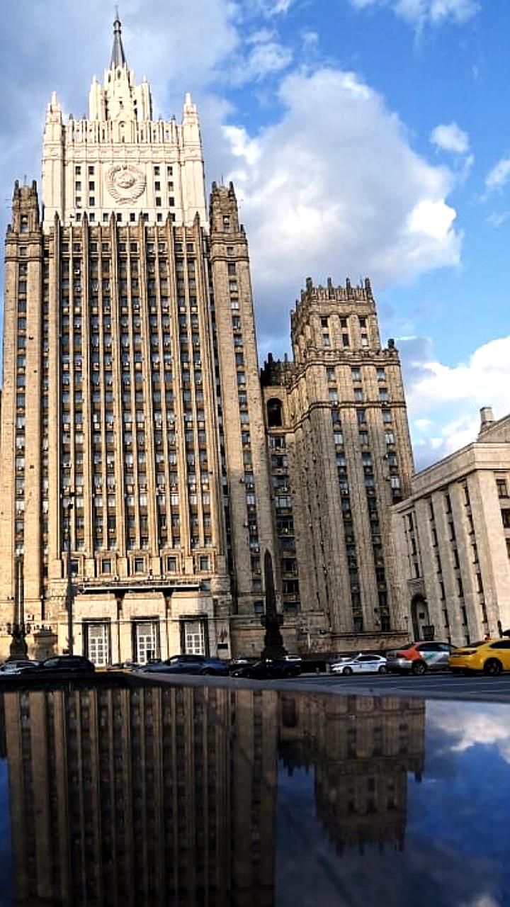 Литва и Латвия вводят новые требования для российских граждан по заграничным паспортам