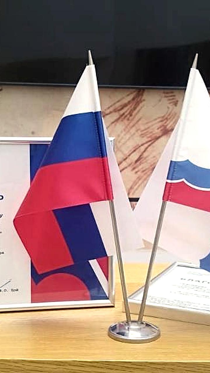 Реставрация памятников и школ в РЮО и Санкт-Петербурге: поддержка культурного наследия