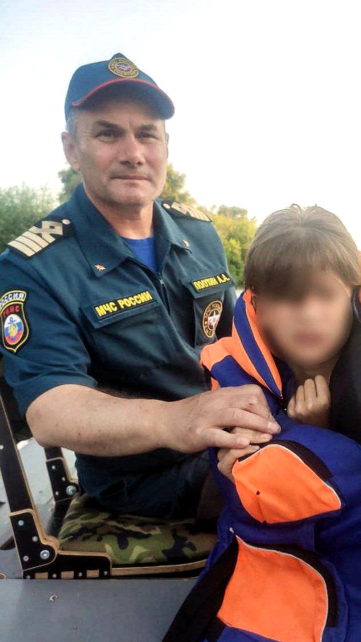 Спасение ребенка на реке Исеть в Курганской области: один спасен, второго ищут