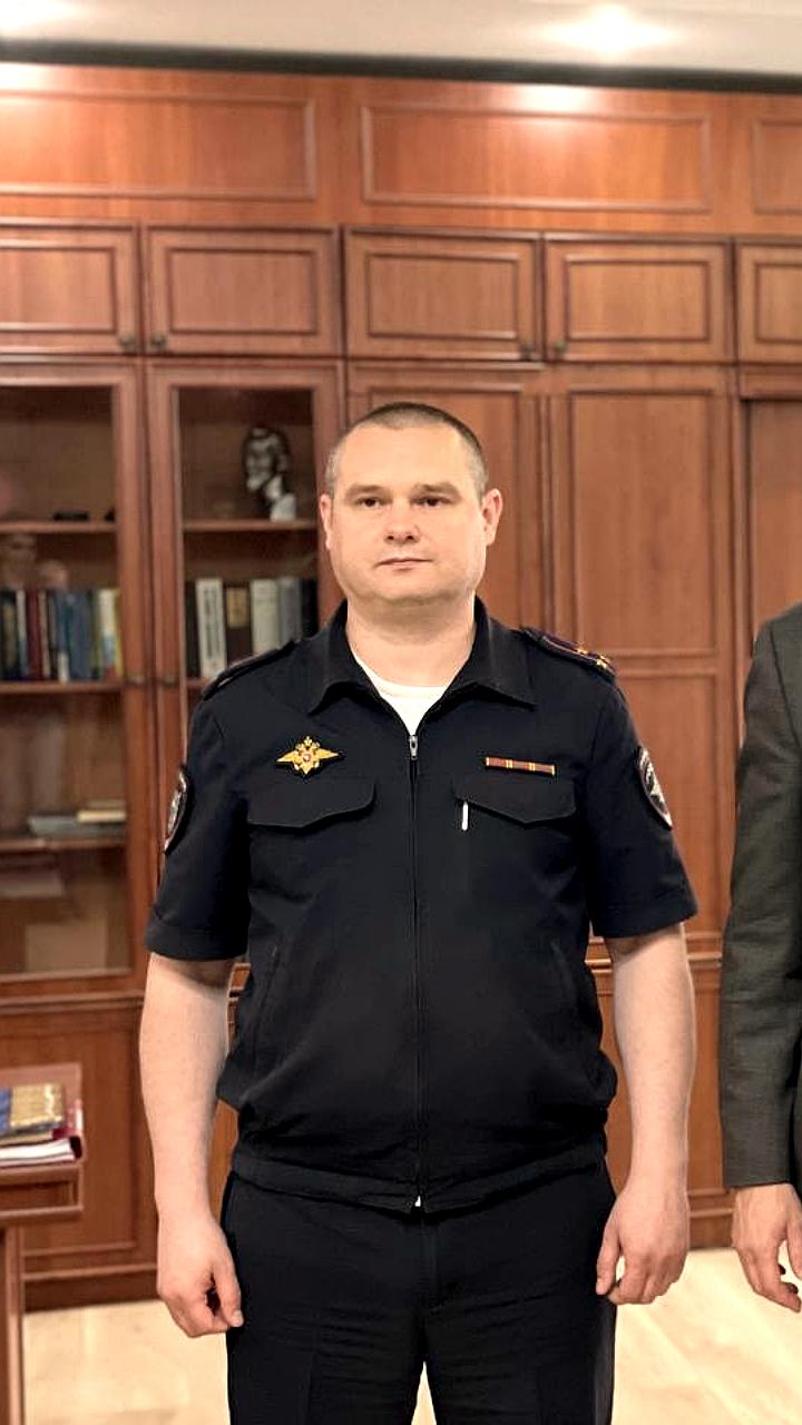 Сотрудники ГИБДД отметили профессиональный праздник и провели профориентационное мероприятие для детей