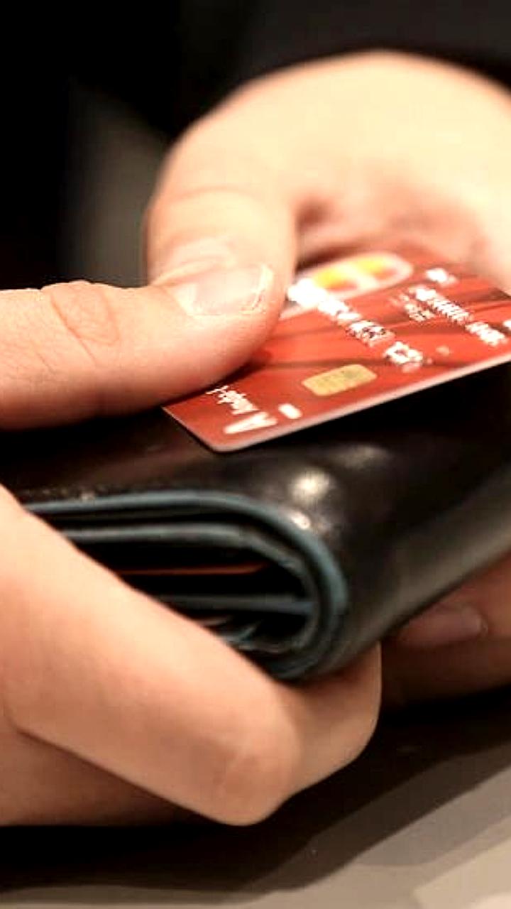 ЦБ РФ планирует ограничить срок действия карт Visa и Mastercard