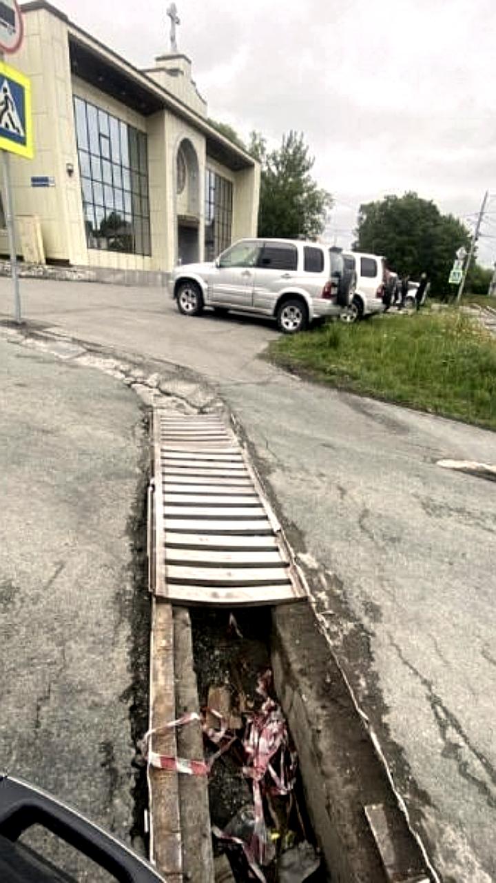 В Петрозаводске размыло недавно отремонтированную дорожку в Липовом парке