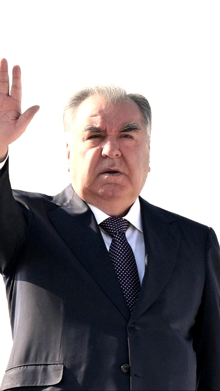 Эмомали Рахмон отправился в Азербайджан для участия в саммите ОЭС