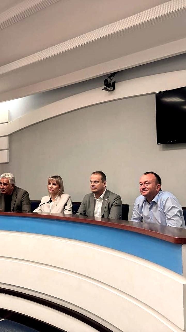 Обсуждение стратегии развития Новгородской области с участием Владимира Якушева и Александра Дронова